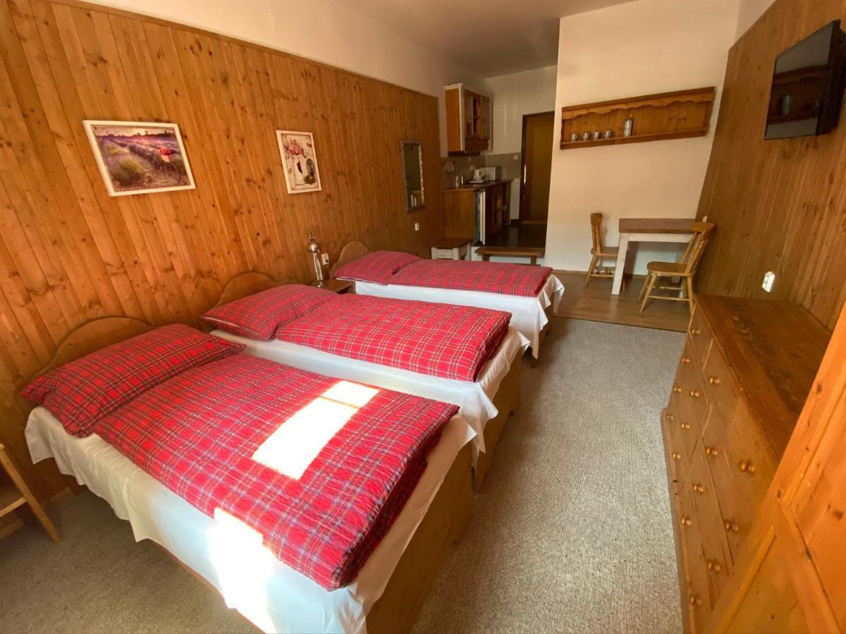 Penzion Kaskada Solenice Extérieur photo